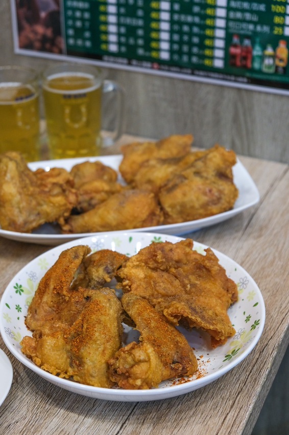 新竹市北區$299生啤無限暢飲「二兵炸物」美式炸雞一定要吃