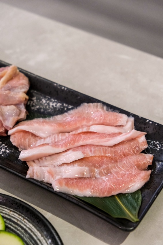 桃園市桃園區自己烤現打六折的「純水燒肉」