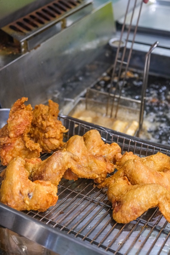 新竹市北區$299生啤無限暢飲「二兵炸物」美式炸雞一定要吃