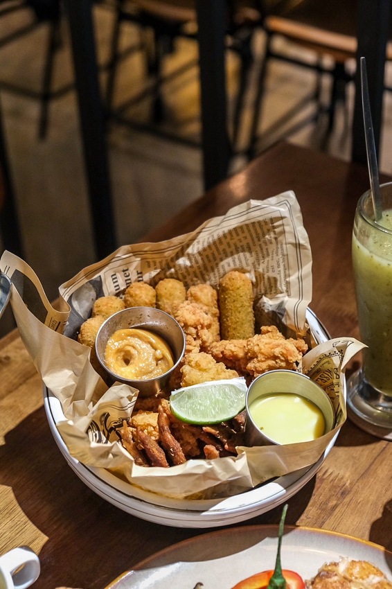 新竹市東區下班聚餐首選絕對是「LALA Kitchen」