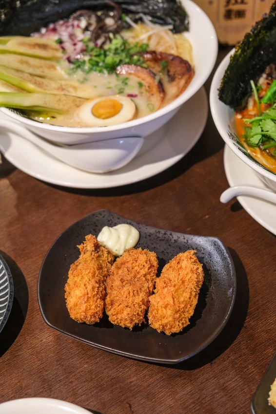 台中市西區香菜控快來台中勤美的「橫杉拉麵」實現香菜自由