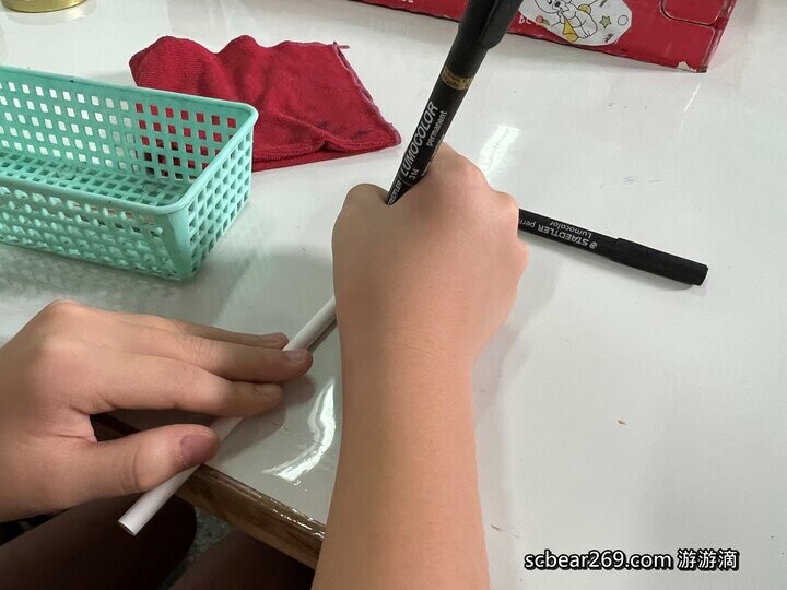 宜蘭縣五結鄉【宜蘭五結】「來玉兔鉛筆學校上學趣 ，親子景點推薦，導覽+鉛筆DIY，繪製屬於自己獨一無二的鉛筆（有獎徵