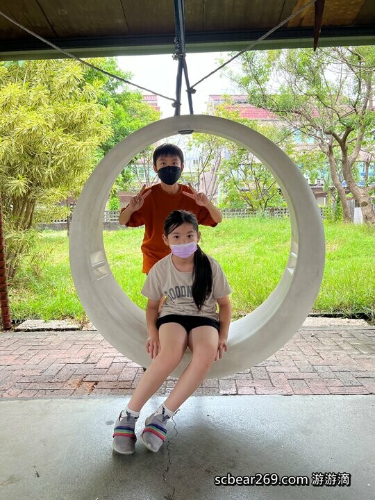 宜蘭縣五結鄉【宜蘭五結】「來玉兔鉛筆學校上學趣 ，親子景點推薦，導覽+鉛筆DIY，繪製屬於自己獨一無二的鉛筆（有獎徵