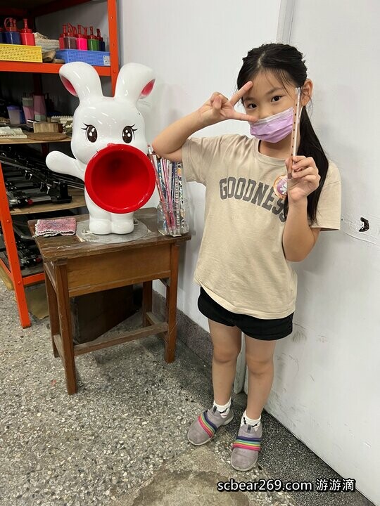 宜蘭縣五結鄉【宜蘭五結】「來玉兔鉛筆學校上學趣 ，親子景點推薦，導覽+鉛筆DIY，繪製屬於自己獨一無二的鉛筆（有獎徵