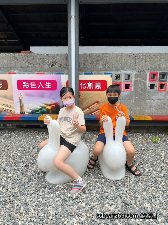 宜蘭縣五結鄉【宜蘭五結】「來玉兔鉛筆學校上學趣 ，親子景點推薦，導覽+鉛筆DIY，繪製屬於自己獨一無二的鉛筆（有獎徵