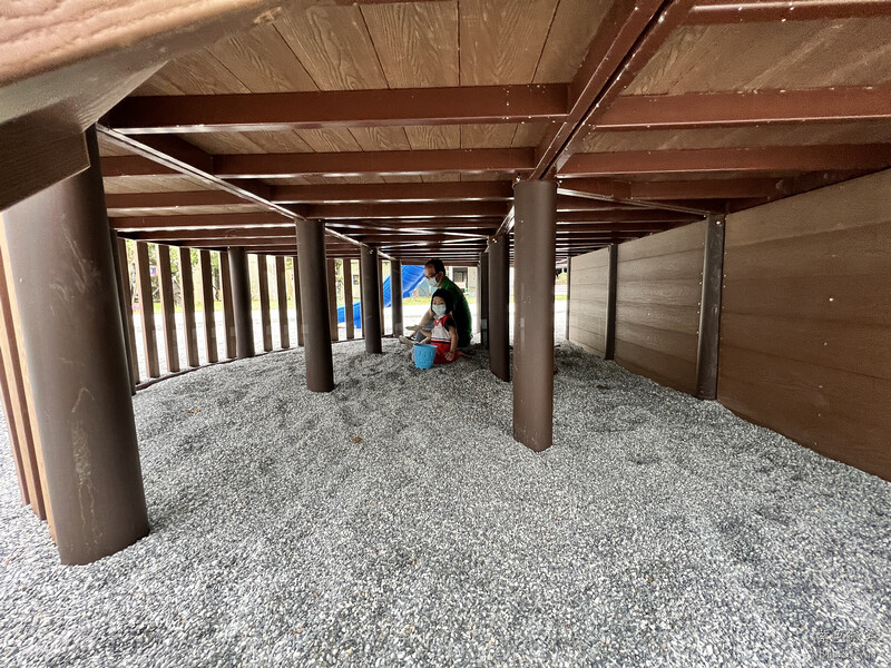 宜蘭縣羅東鎮羅東九號公園》船型木造親子共融遊樂場、草坪磨石子溜滑梯、圓頂體健設施、噴水池、鞦韆單槓遊戲場~免費景