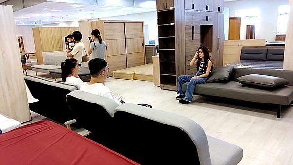 台中家具推薦|【中友家具】全台最大3000坪展場空間,品項超 台中家具推薦|【中友家具】全台最大3000坪展場空間,品項超