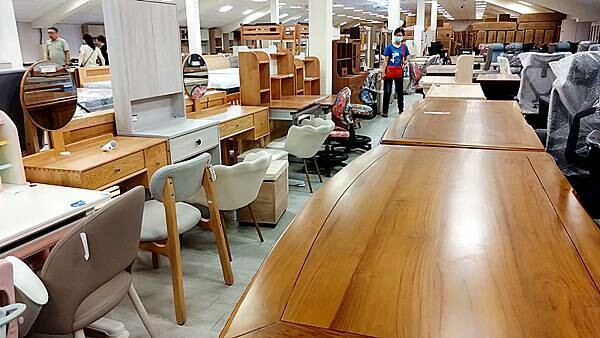 台中家具推薦|【中友家具】全台最大3000坪展場空間,品項超 台中家具推薦|【中友家具】全台最大3000坪展場空間,品項超