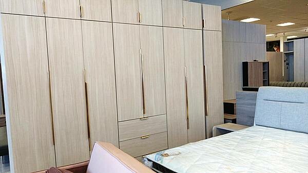 台中家具推薦|【中友家具】全台最大3000坪展場空間,品項超 台中家具推薦|【中友家具】全台最大3000坪展場空間,品項超