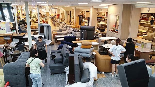 台中家具推薦|【中友家具】全台最大3000坪展場空間,品項超 台中家具推薦|【中友家具】全台最大3000坪展場空間,品項超