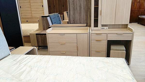 台中家具推薦|【中友家具】全台最大3000坪展場空間,品項超 台中家具推薦|【中友家具】全台最大3000坪展場空間,品項超