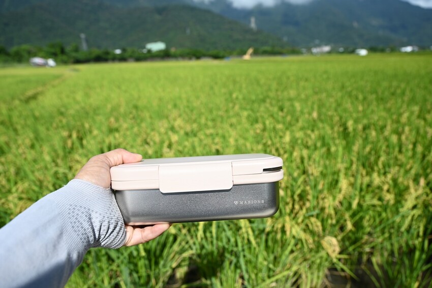 開箱。MASIONS 美心 Deluxe KAKO 卡扣式便當盒、外帶餐盒、分層分隔、可微波！ - 快樂的過每一天