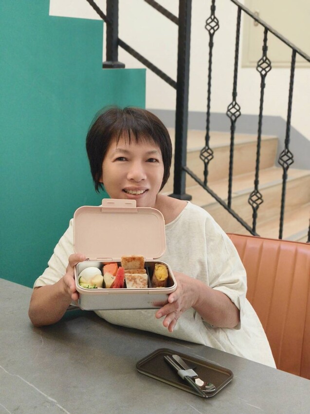 開箱。MASIONS 美心 Deluxe KAKO 卡扣式便當盒、外帶餐盒、分層分隔、可微波！ - 快樂的過每一天