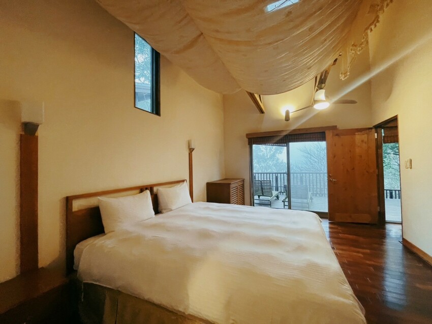 南投縣鹿谷鄉南投縣鹿谷鄉森語慢步的心靈旅途｜南投鹿谷鳳凰‧森之鳴 超寬敞綠建築木屋、一泊二食玻璃霧屋與夜間生態導覽。