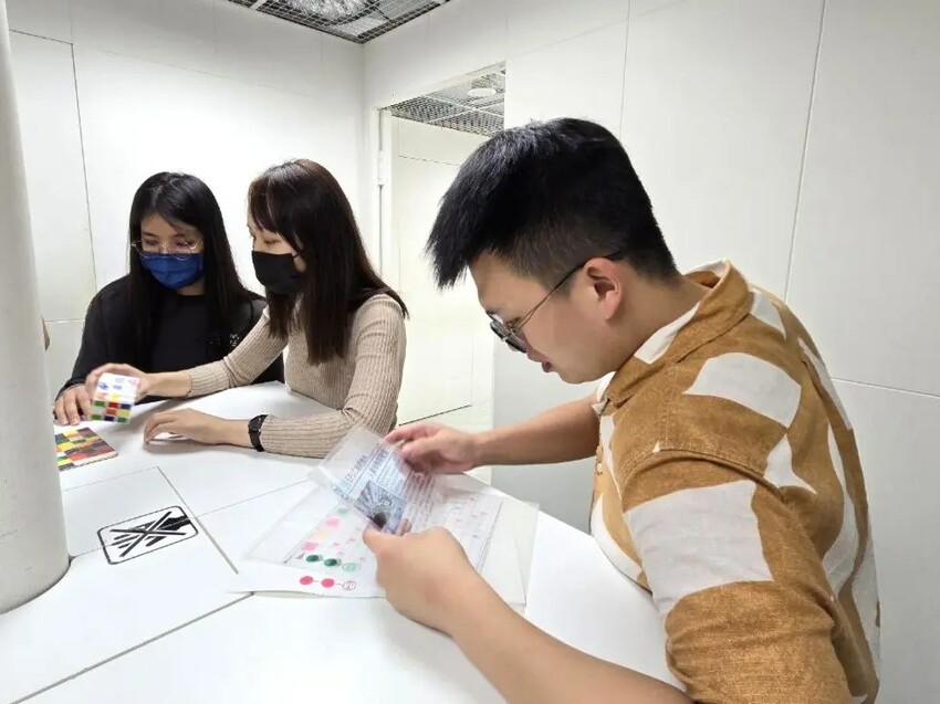 Escapeholics密室逃脫 中山國小店｜兩個人就能玩的密室逃脫！當月壽星半價超殺優惠！學生全團8折優惠！台北密室逃脫推薦、新竹密室逃脫推薦 - 佛系旅遊筆記