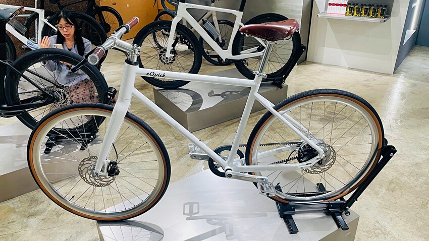 3C｜ 台北大安區EQUICK BIKE旗艦店，與咖啡結合的