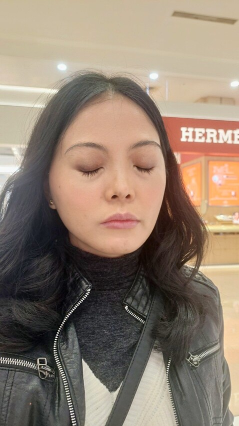 彩妝| 高雄漢神巨蛋TOM FORD聖誕節眼部彩妝體驗,︀聖誕閃閃迷濛的質感眼妝