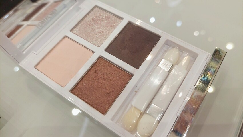 彩妝| 高雄漢神巨蛋TOM FORD聖誕節眼部彩妝體驗,︀聖誕閃閃迷濛的質感眼妝