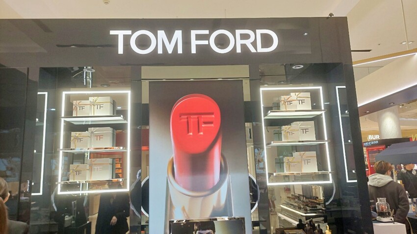 彩妝| 高雄漢神巨蛋TOM FORD聖誕節眼部彩妝體驗,︀聖誕閃閃迷濛的質感眼妝
