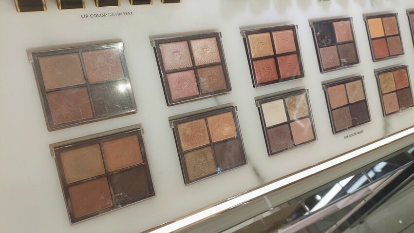 彩妝| 高雄漢神巨蛋TOM FORD聖誕節眼部彩妝體驗,︀聖誕閃閃迷濛的質感眼妝