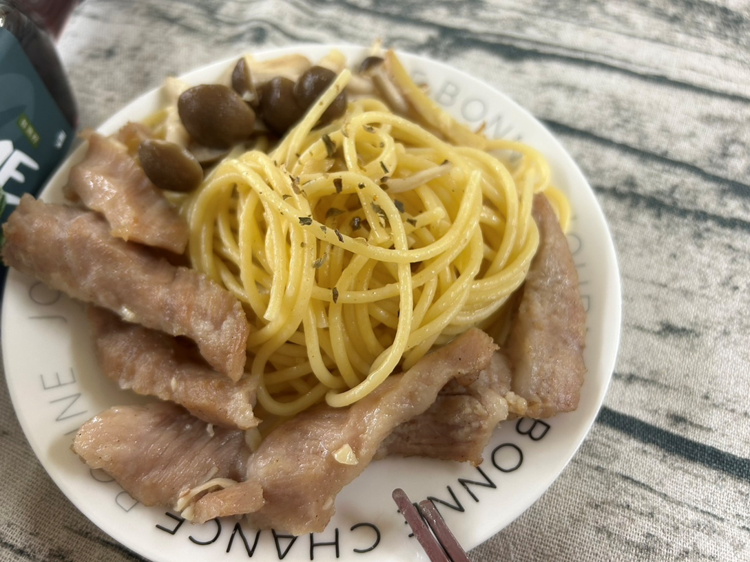 料理用油推薦~做菜的料理油品首選，東和製油製作健康、純天然的油