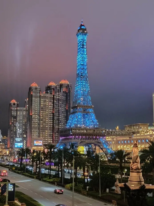 探索澳門小拉斯維加斯魅力!永利皇宮水舞、免費纜車體驗與必吃葡式蛋塔。