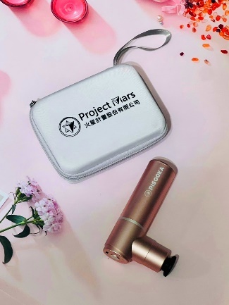 筋膜槍推薦！筋膜槍專家～火星計畫，Pisooka X 肌肉放鬆迷你輕量筋膜槍，小巧精緻攜帶方便，4組轉換頭使用好舒服！【筋膜槍】