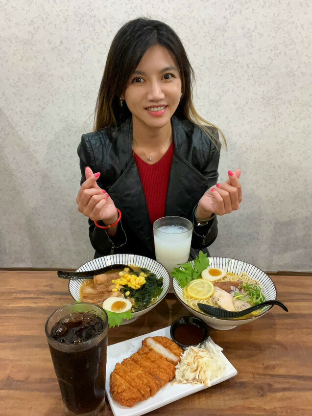 新北市板橋區【板橋美食】拉麵控必吃，駟阪麵屋-雞白湯拉麵，難忘濃香的湯頭，可無限續麵，大胃王快來挑戰，鮮嫩炸豬排【新北美食】板橋車站餐廳