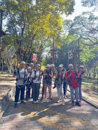 南投縣國姓鄉泰雅渡假村交通攻略【輕旅行】,不用開車也能到【泰雅渡假村】Atayal Resort!守護木³島 邁向勇士之路の考驗,原住民文化體驗,親子旅行,迎新團康活動!【南投旅遊】