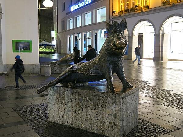 德國_慕尼黑老城區半日遊(卡爾廣場、瑪莉恩廣場、穀物市場)