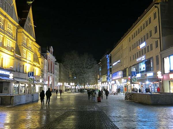 德國_慕尼黑老城區半日遊(卡爾廣場、瑪莉恩廣場、穀物市場)