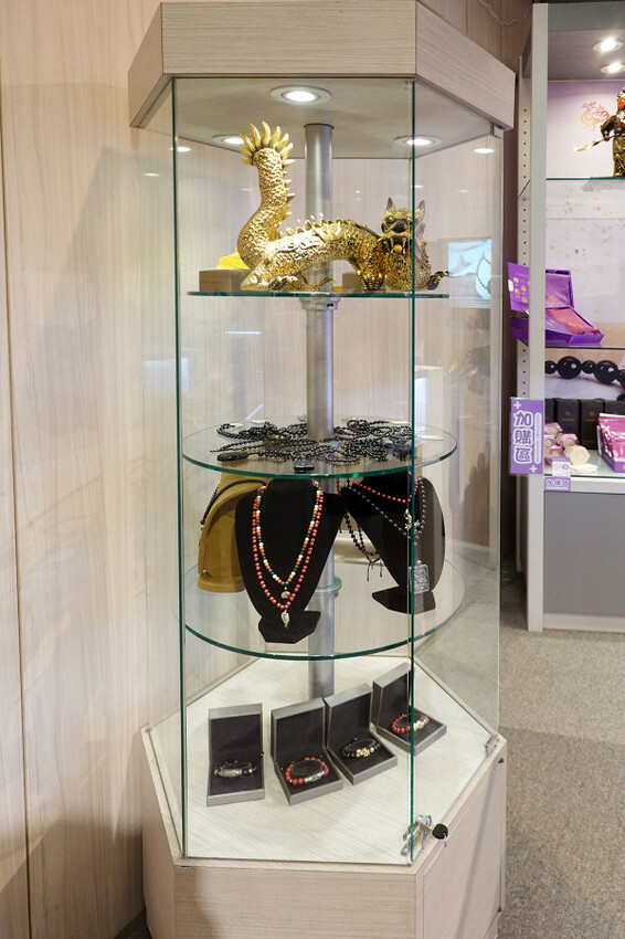 鶯歌陶瓷老街必逛的未來能量實驗室能量礦晶體,高科技與古老智慧完美結合的有感能量商品,簡單測試就能感受震撼