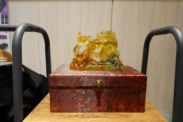 鶯歌陶瓷老街必逛的未來能量實驗室能量礦晶體,高科技與古老智慧完美結合的有感能量商品,簡單測試就能感受震撼