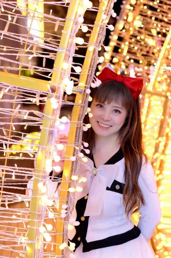 最適合過聖誕、耶誕氣氛最濃【2024必拍超夢幻聖誕打卡熱點】10層樓高聖誕禮物盒、7.5米高聖誕樹 - TinTin緹緹的旋律