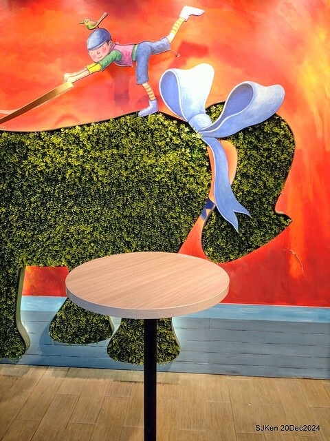 Hi-Life Convenience store Hsinchu river branch store with Jimmy painting theme store, 新竹 Hi-life 護城河畔幾米主題店 by SJKen , Dec 20, 2024. Hi-Life Convenience store Hsinchu river branch store with Jimmy painting theme store, 新竹 Hi-life 護城河畔幾米主題店 by SJKen , Dec 20, 2024.