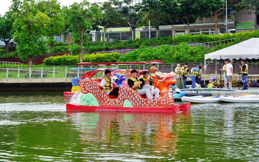 新竹青草湖SUP立槳體驗！天鵝船水上活動 交通資訊 價目表全攻略。