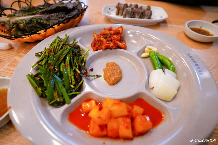 韓國釜山夜市美食「富平罐頭市場」，南浦洞密陽血腸豬肉湯飯，釜