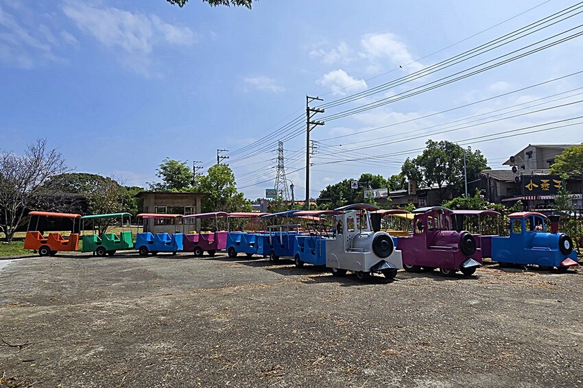 台中后里旅途中繼站!!人氣百年餅店一福堂進駐百年月眉糖廠!集結休息、購物、玩樂,還能順遊全台首座神秘煙囪隧道!