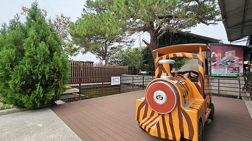 台中后里旅途中繼站!!人氣百年餅店一福堂進駐百年月眉糖廠!集結休息、購物、玩樂,還能順遊全台首座神秘煙囪隧道!