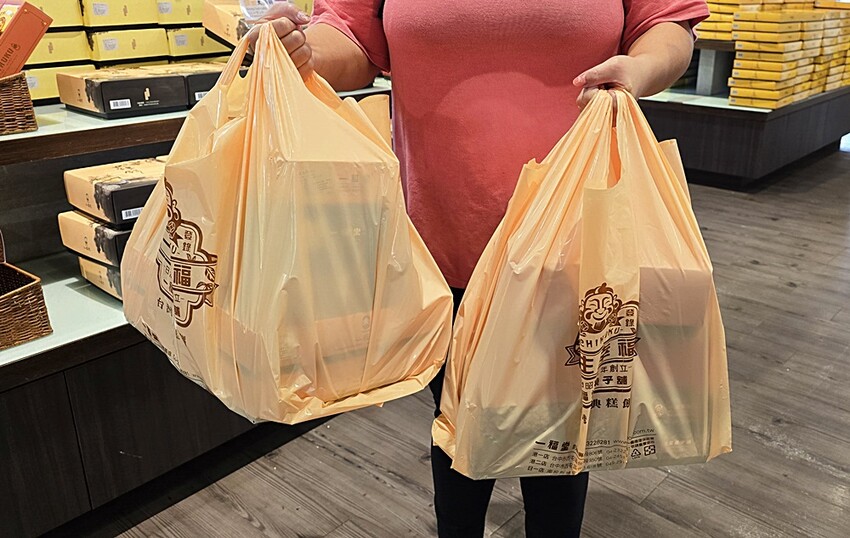 台中后里旅途中繼站!!人氣百年餅店一福堂進駐百年月眉糖廠!集結休息、購物、玩樂,還能順遊全台首座神秘煙囪隧道!