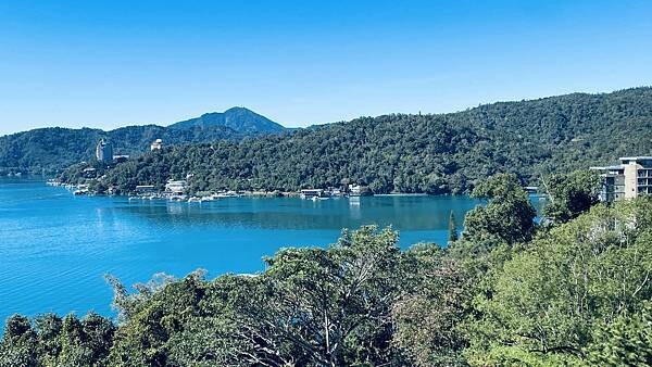 IMG_0370.jpg IMG_0370.jpg