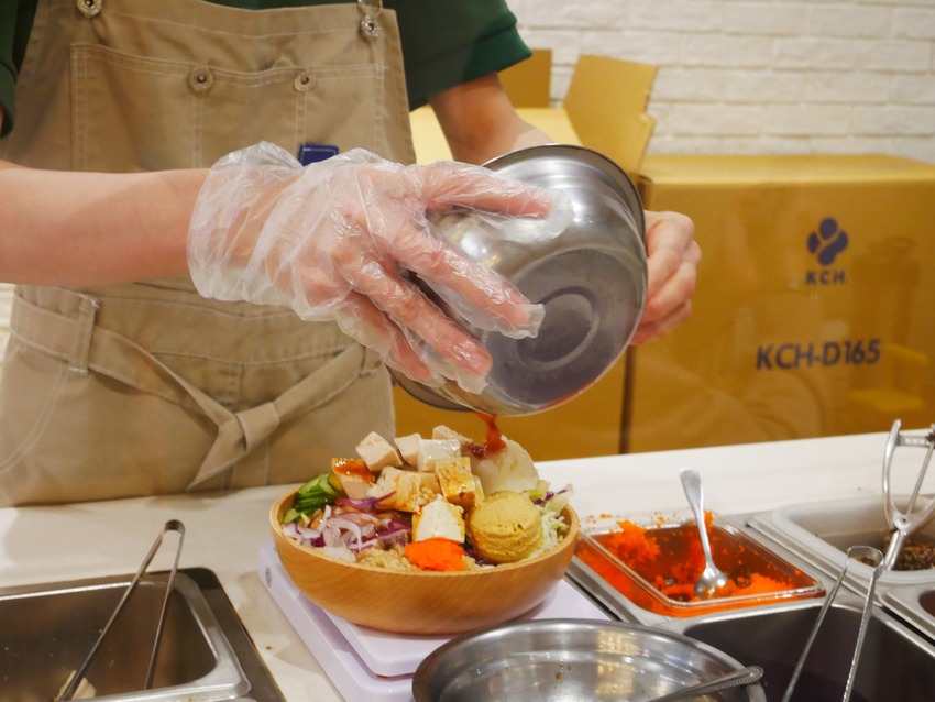 PokéPoké 波奇波奇 (健行店)-近金典綠園道、科博館的夏威夷碗創意料理，推薦自選波奇，可選高達11種醬料的健康餐食ヾ(≧▽≦*)o