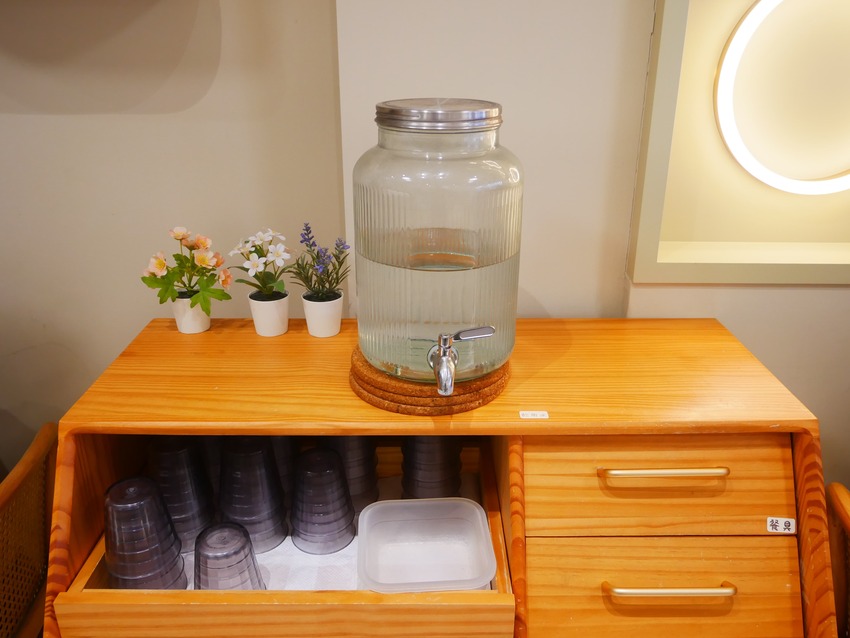 PokéPoké 波奇波奇 (健行店)-近金典綠園道、科博館的夏威夷碗創意料理，推薦自選波奇，可選高達11種醬料的健康餐食ヾ(≧▽≦*)o