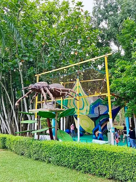 台南山上花園水道博物館!超大園區古蹟與小火車 戲水池,親子景點推薦。