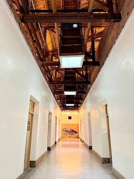 台南司法博物館必去！模擬法庭 神秘貓道與DIY拓印區一次滿足。