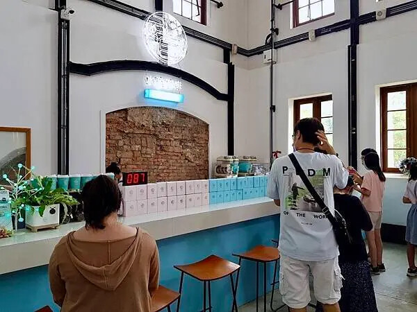 台南山上花園水道博物館!超大園區古蹟與小火車 戲水池,親子景點推薦。