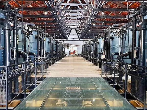 台南山上花園水道博物館!超大園區古蹟與小火車 戲水池,親子景點推薦。