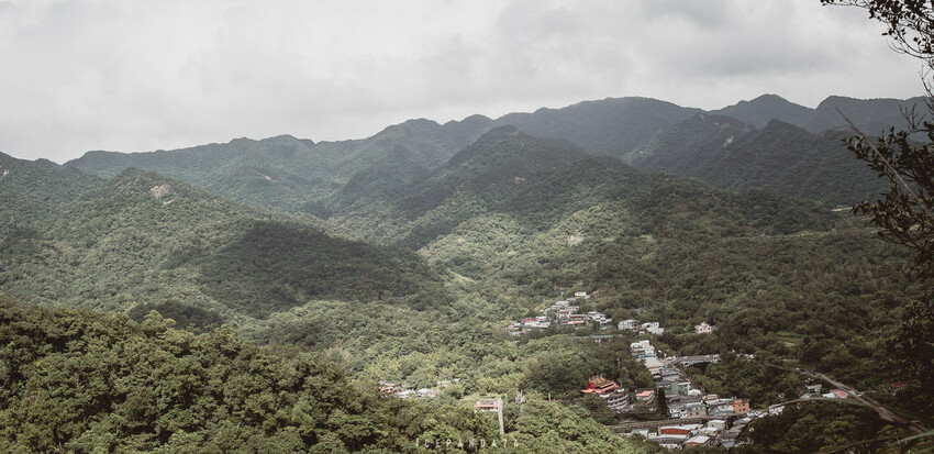 平溪精華深度一日遊:探索孝子山、美食、天燈與古美術