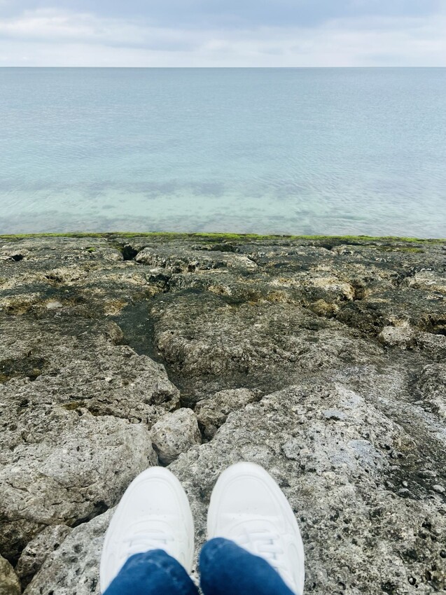 iias 沖繩豐崎:那霸機場附近購物中心。豐崎美麗陽光海濱。還可觀看一架架飛機降落。瀬長島龍神の湯泡溫泉賞夜景以及桑拿浴