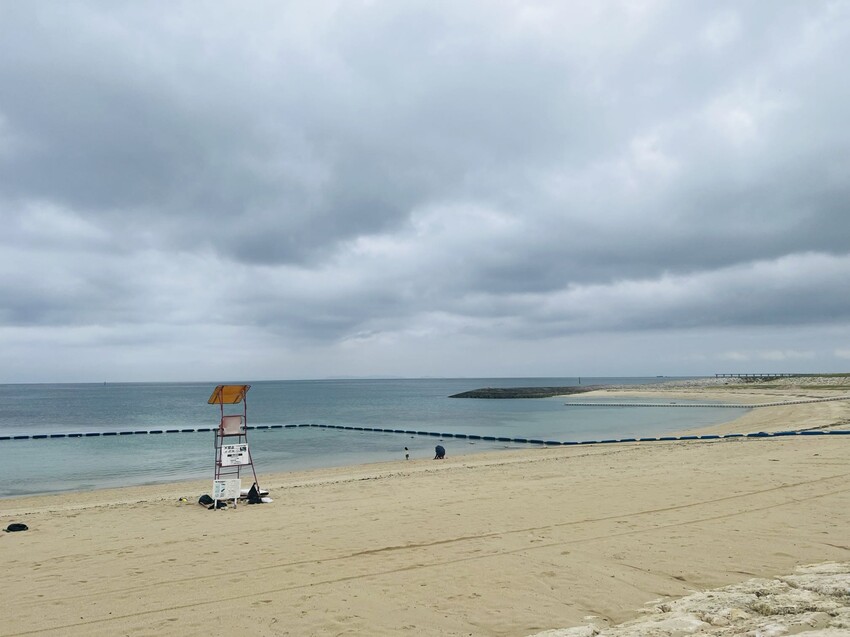 iias 沖繩豐崎:那霸機場附近購物中心。豐崎美麗陽光海濱。還可觀看一架架飛機降落。瀬長島龍神の湯泡溫泉賞夜景以及桑拿浴